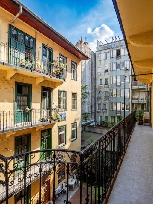 Mexicopo Apartment With Garage Βουδαπέστη Εξωτερικό φωτογραφία